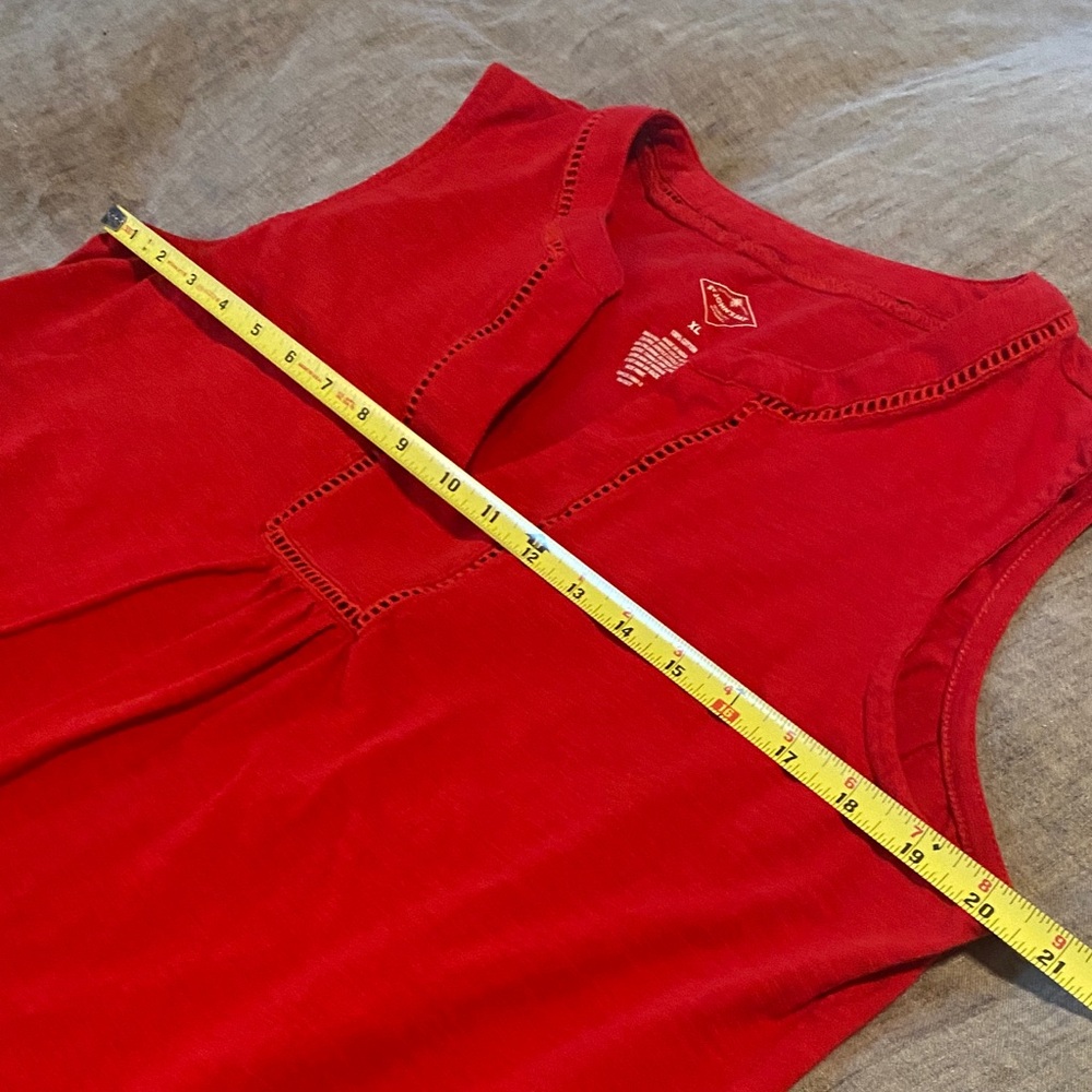 St. John's Bay Red Sleeveless Blouse - Picture 6 of 9
